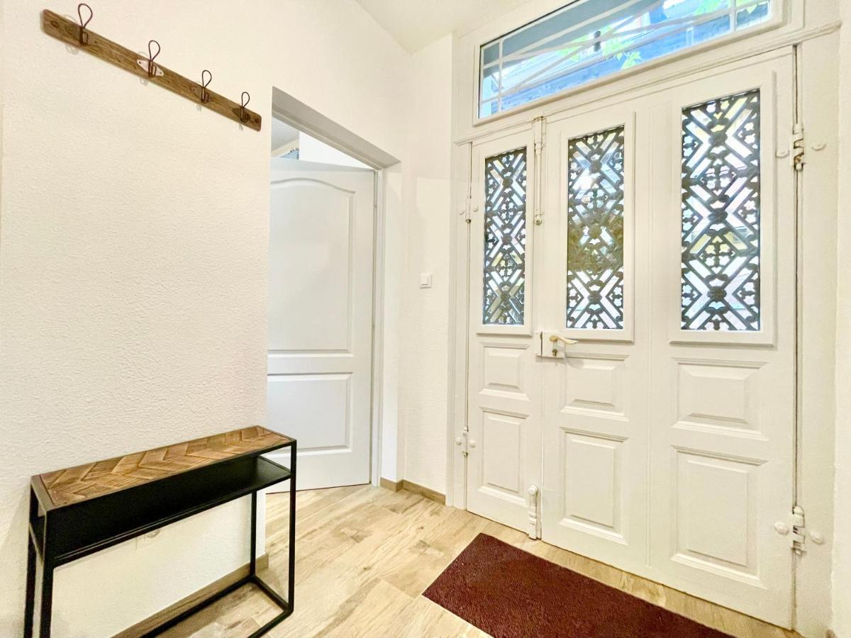 Apartamento Colmar - Le Nichoir - Centre Historique - Parking Gratuit - Box Velo & Poussette Exterior foto