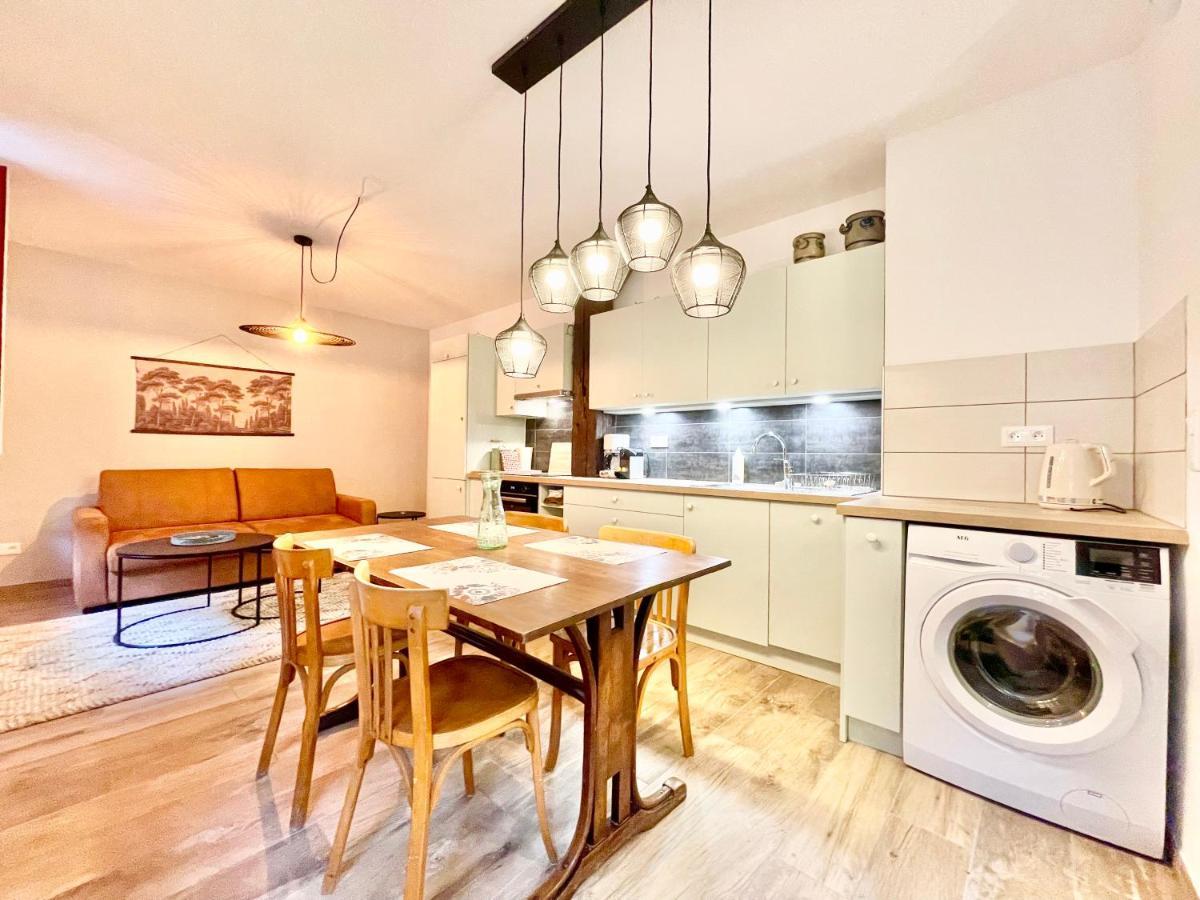 Apartamento Colmar - Le Nichoir - Centre Historique - Parking Gratuit - Box Velo & Poussette Exterior foto